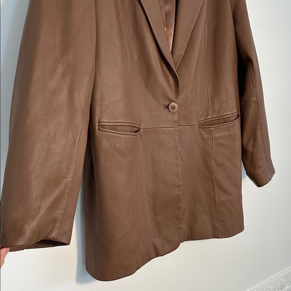 Vintage Brown Leather Blazer - Picture 8 of 10